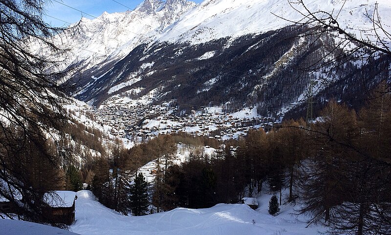 File:Zermatt depuis Furi.JPG