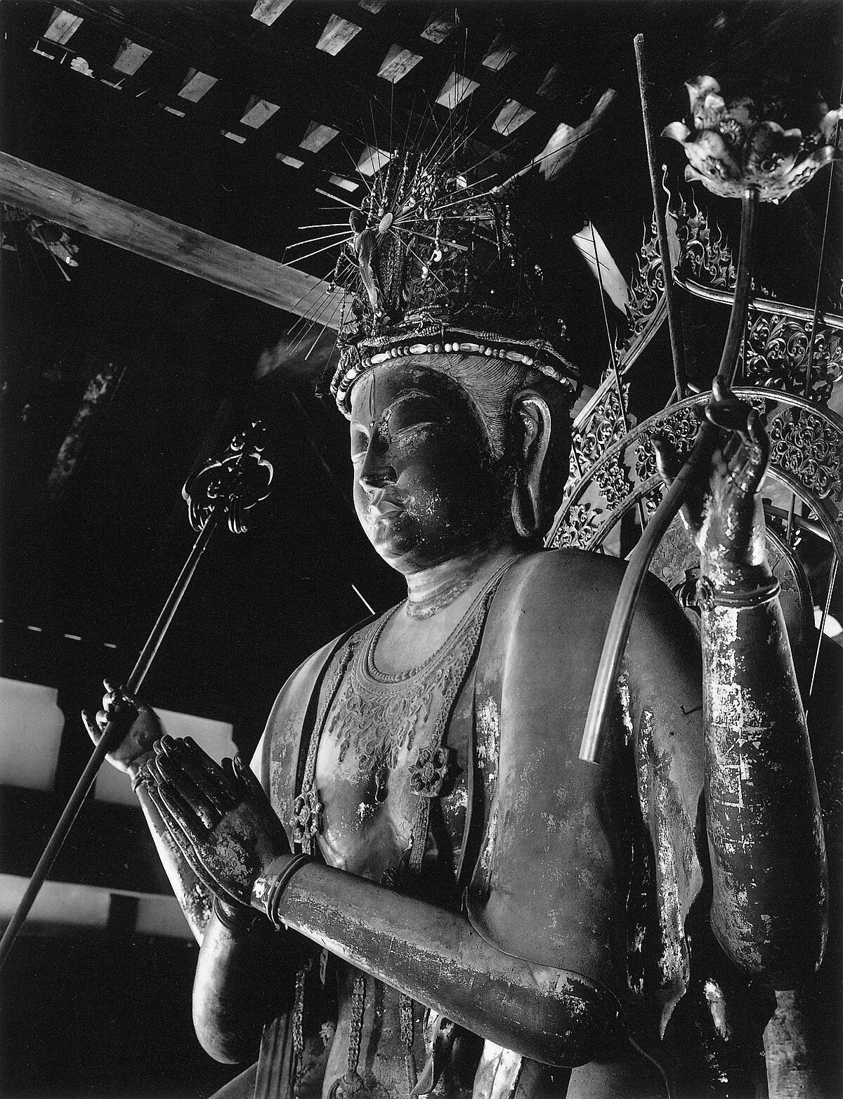 File:小川晴暘撮影《不空羂索観音立像》8世紀、奈良時代、東大寺、奈良 