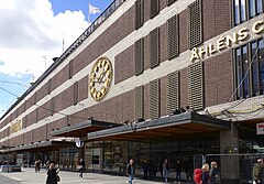 Åhléns City, fasad mot Klarabergsgatan, 2017.