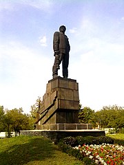 Пам'ятник Ізотову М. В., шахтарю, ударнику Першої п'ятирічки.jpg