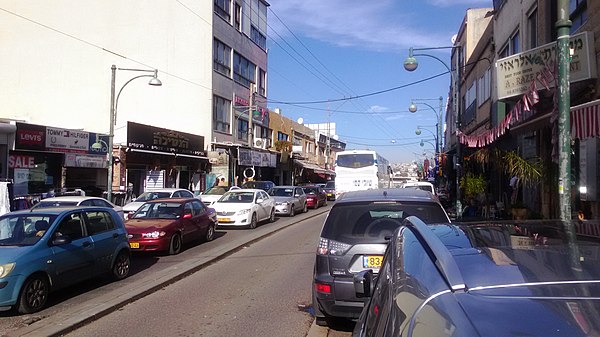 Main street of Daliyat al-Karmel