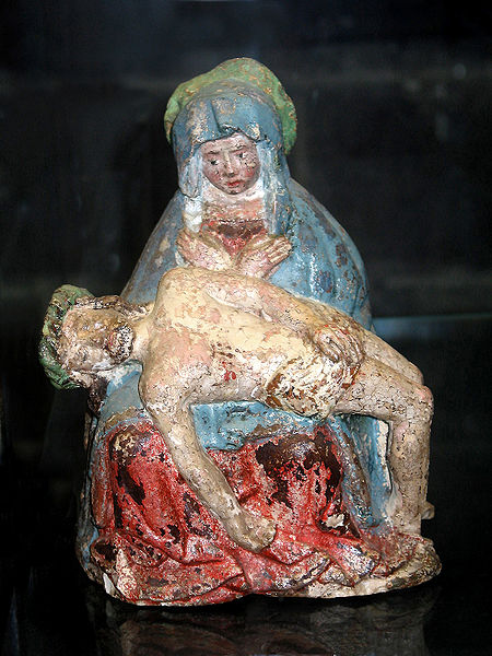 Fichier:01 Le Puy-en-Velay - Pietà - JPG1.jpg