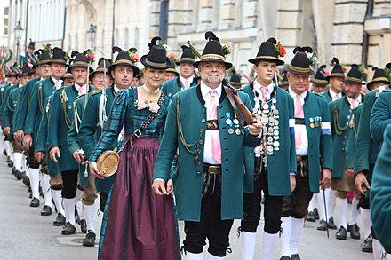 Participants in the 2013 costume and riflemen parade