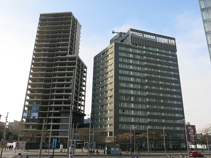 File:081 Edifici en construcció i hotel SB Diagonal Zero, pl. de Llevant (Barcelona).jpg