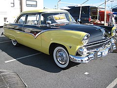 Fairlane Club sedan : simple coupé...