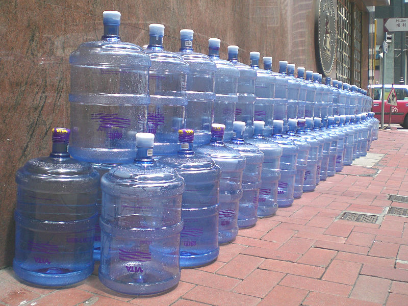 Botella de plástico - Wikipedia, la enciclopedia libre