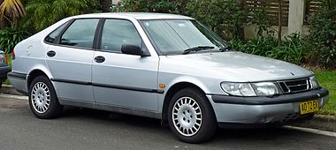 1996-1998 Saab 900 (MY97) S 5-door hatchback (2010-07-05).jpg