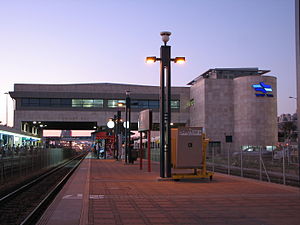 2009.07.01 04 Hof Hacarmel station.JPG