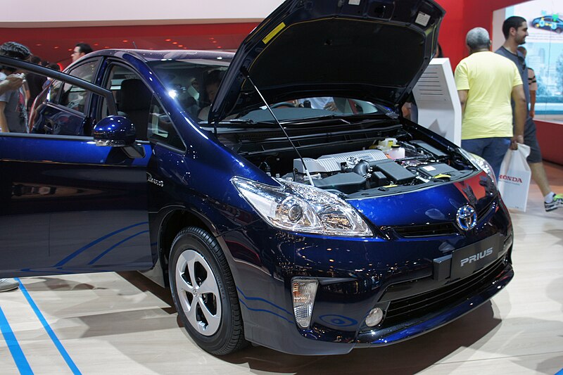 File:2015 Toyota Prius SAO 2014 0351.JPG