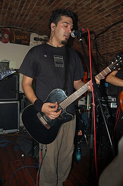 Адріан Деспот під час виступу в Клуж-Напока 2008 року