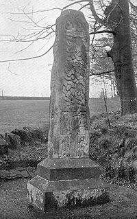 The Arthulie Stone or Cross near Barrhead in Renfrewshire. Arthurlie stone.jpg