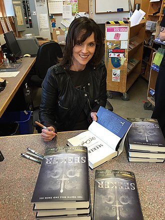 Dayton at a Seeker book signing at Powell's Books in Portland, Oregon in 2015 Arwen Elys Dayton at Powell's Books in Portland, Oregon.jpg