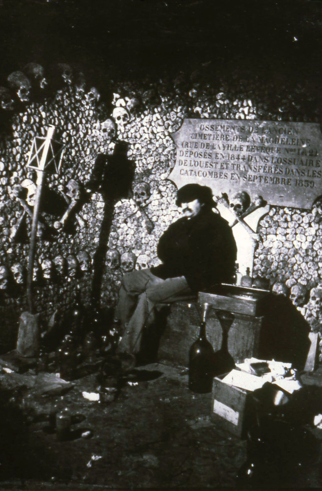 Autoportrait de Nadar dans les Catacombes