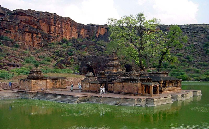 File:Badami si05-1693.jpg