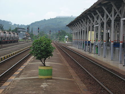 Banjar railway station.