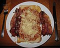 Beans on Toast, with grated cheddar cheese and bacon (15980839697).jpg