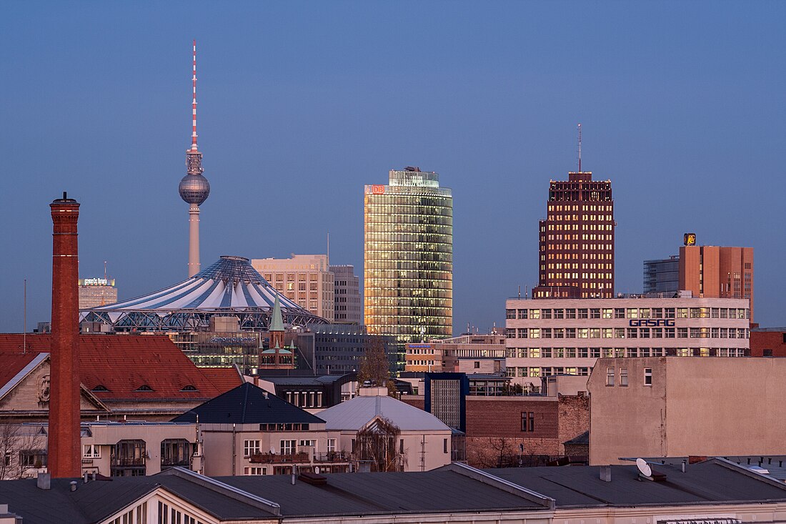 File:Berlin potsdamer platz.jpg