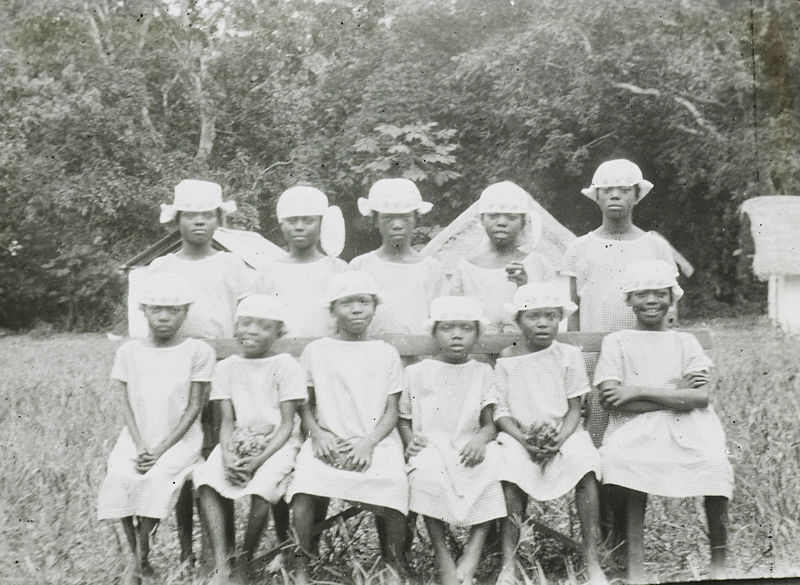 File:Boloi W'akambyi, Congo, ca. 1900-1915 (IMP-CSCNWW33-OS11-1).jpg