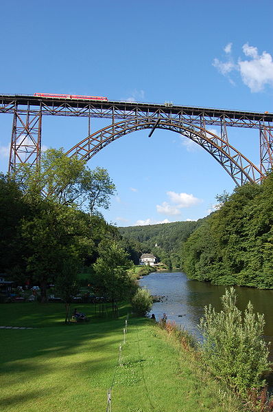 File:Brücke wikipedia.jpg