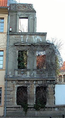 Ruins of the Hotel Handelshof (2006) Braunschweig Brunswick Bombenschaden 2006.jpg