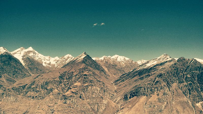 File:Breath Taking Mountains, Manali, India.jpg