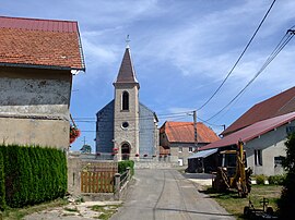 Церковь и окрестности в Бюни 