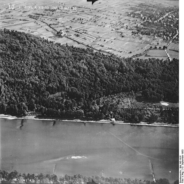 File:Bundesarchiv Bild 195-1915, Rheinbefliegung, Ottenheim - Leopoldskanal.jpg