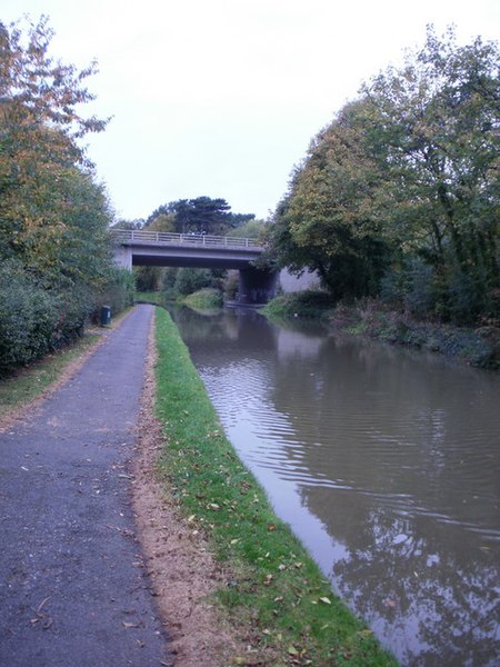 File:Canal path, Christleton - geograph.org.uk - 1558858.jpg