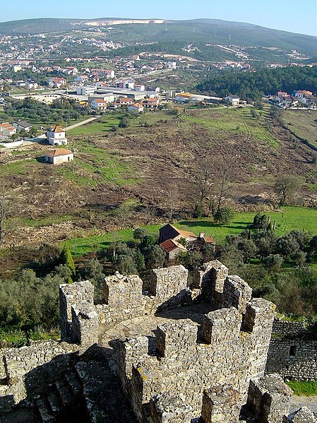 File:Castelo de Pombal - Portugal (2108593225).jpg