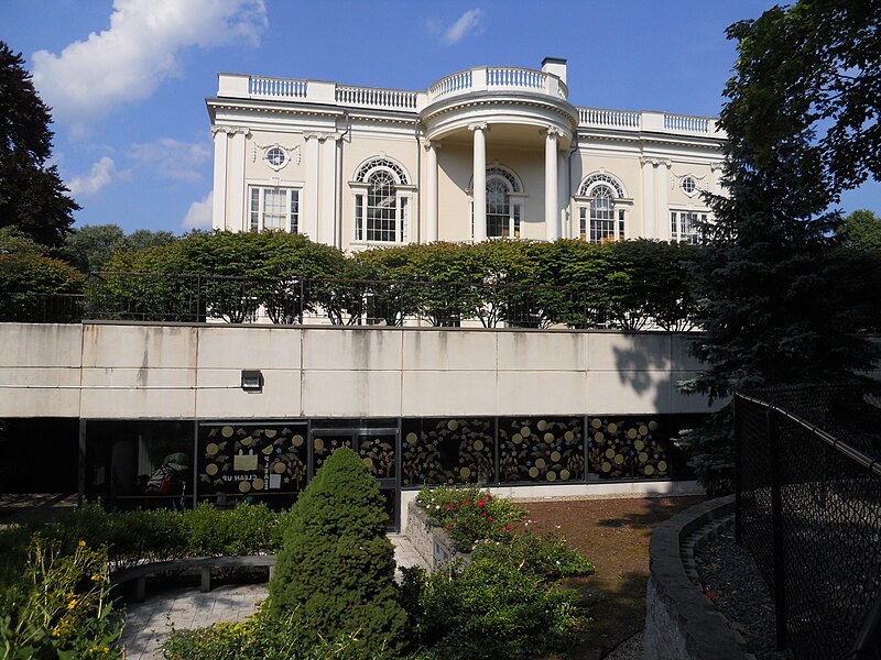 File:Children's Garden Peabody Institute LIbrary Danvers August 2012.JPG