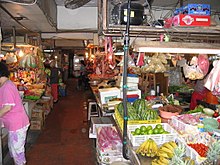 A traditional Chinese market in Daan District, Taipei, Taiwan Chinese market Taipei (2).JPG