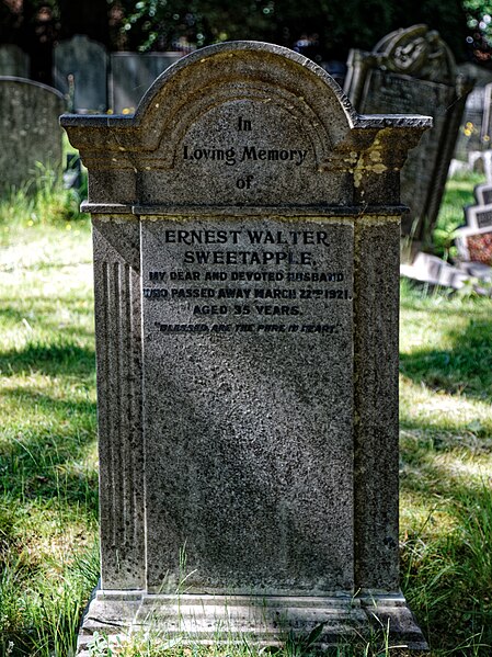 File:City of London Cemetery Ernest Walter Sweetapple grave 1 cooler.jpg