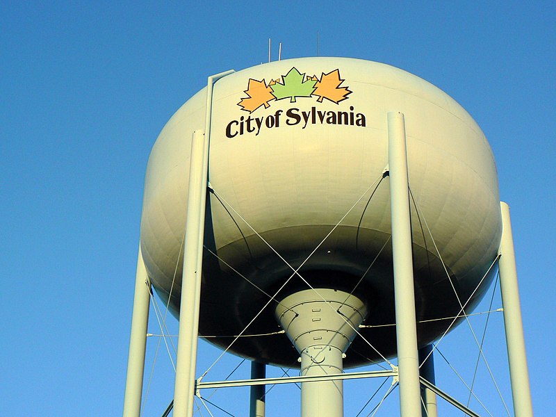 File:City of Sylvania water tower.jpg