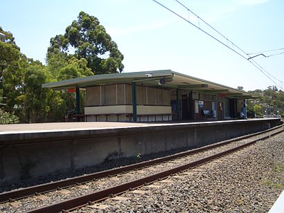 How to get to Como Station with public transport- About the place