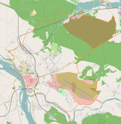 Mapa konturowa Dęblina, blisko centrum na dole znajduje się punkt z opisem „Lotnicza Akademia Wojskowa”
