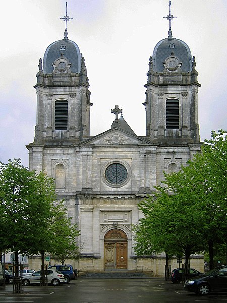 File:Dax Cathédrale.JPG