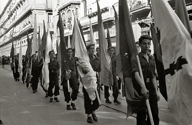 File:Desfile de tropas por las calles de San Sebastián (8 de 20) - Fondo Car-Kutxa Fototeka.jpg