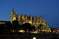 Die prächtige Silhouette der Kathedrale La Seu beherrscht das Stadtbild von Palma de Mallorca - panoramio.jpg