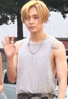 E'Dawn going to a Music Bank recording on July 22, 2018.png