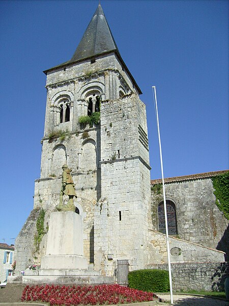 File:Eglise Le Gua.jpg