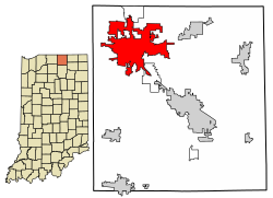左: インディアナ州におけるエルクハート郡の位置 右: エルクハート郡におけるエルクハートの市域の位置図