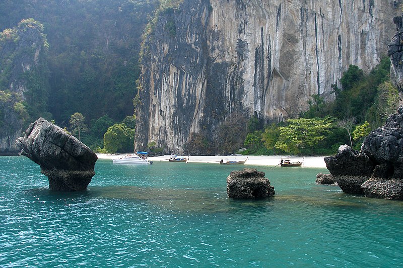 File:Emerald tropical lagoon in Phang Nga Bay, Thailand.jpg