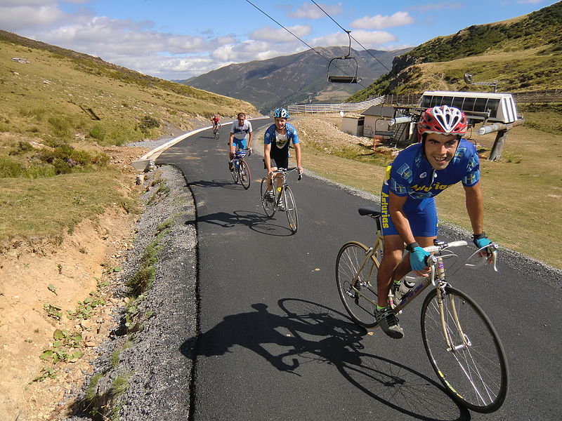 File:Etapa Cicloturista Vuelta 2012 030.JPG