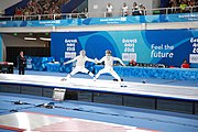 Deutsch: Fechten bei den Olympischen Jugend-Sommerspielen 2018: Tag 1, 7. Oktober 2018, Jungen, Säbel, Finale - Krisztián Rabb (HUN) - Hyun Jun (KOR) (USA) 15:13 English: Fencing at the 2018 Summer Youth Olympics at 7 October 2018 – Boys' sabre Gold medal match – Krisztián Rabb (HUN) Vs Hyun Jun (KOR) (USA) 15:13