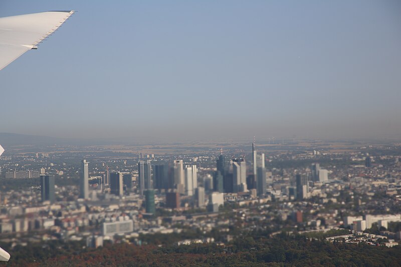File:Flying over Frankfurt am Main (43949573835).jpg