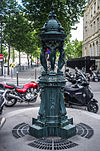 Fontaine Wallace, Angle avenue Marceau, rue Vernet, Paris 16°