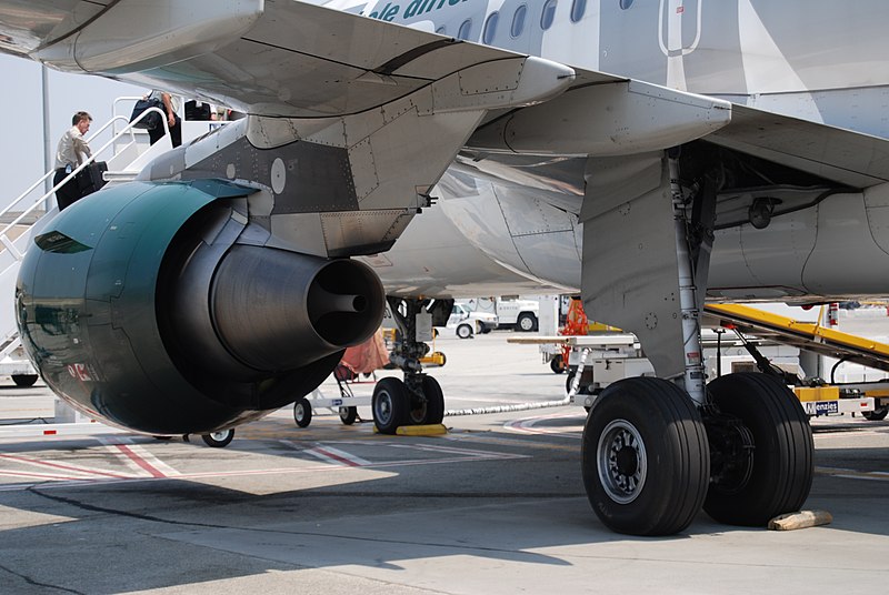 File:Frontier A319 CFM-56 & main gear (2715672489).jpg