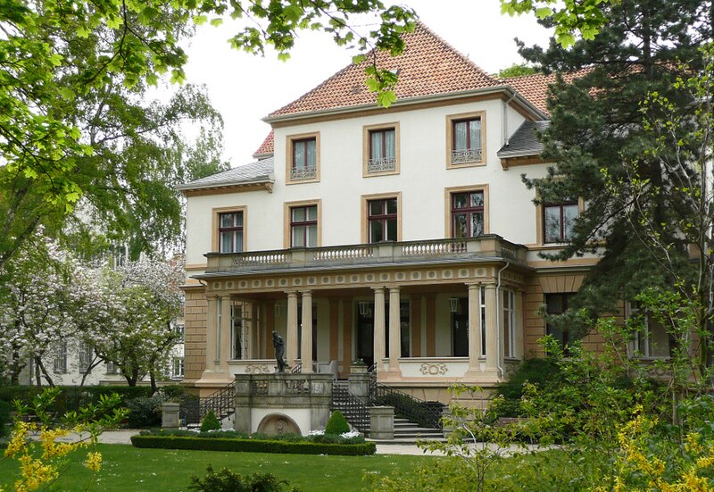 File:Gästehaus Luerstrasse.jpg