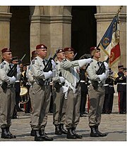 Garde de l'étendard du 1er Régiment de Hussards Parachutistes