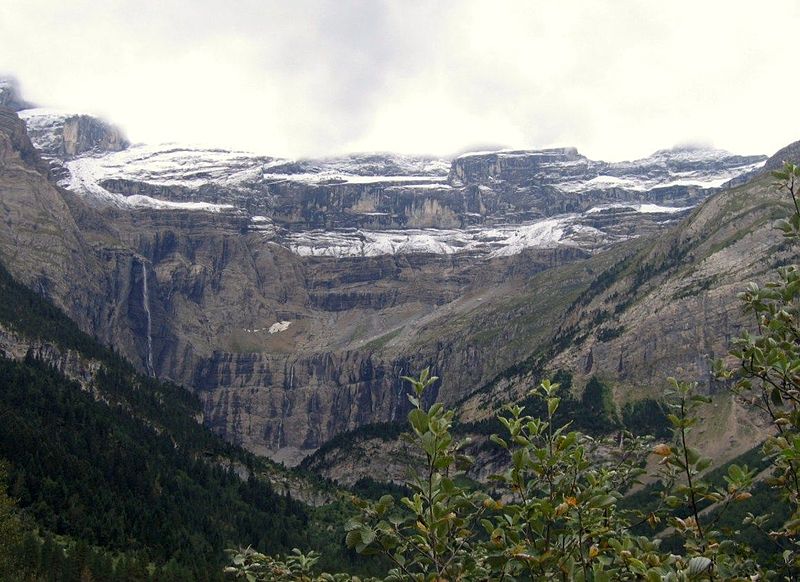 File:Gavarnie, le Cirque (2).jpg